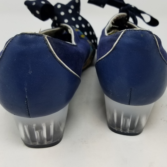 Floral Blue Women's Shoes with Polka Dot Laces - Picture 7 of 14